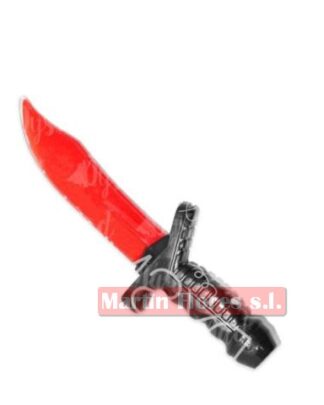 Cuchillo con sangre dentro